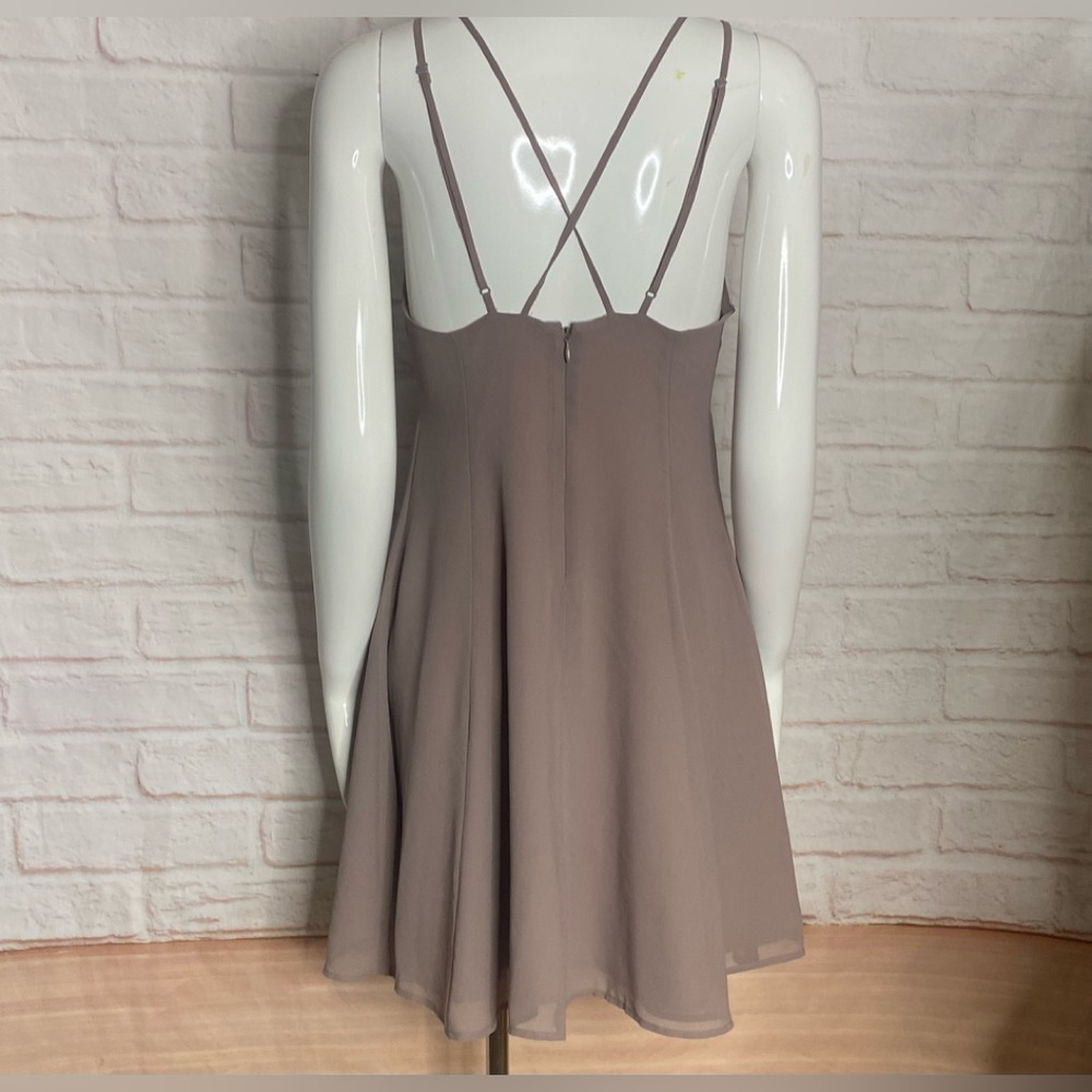 Victoria’s Secret woman Dress size  6 - Picture 3 of 9